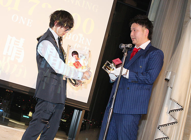 BCG HOLDINGS 年間表彰式