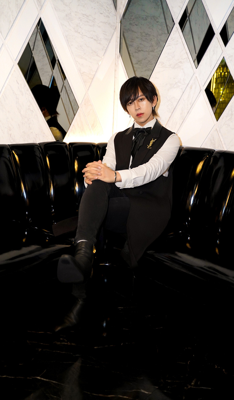 【OVER】次世代を担う若手『皇 セナ』インタビュー特集