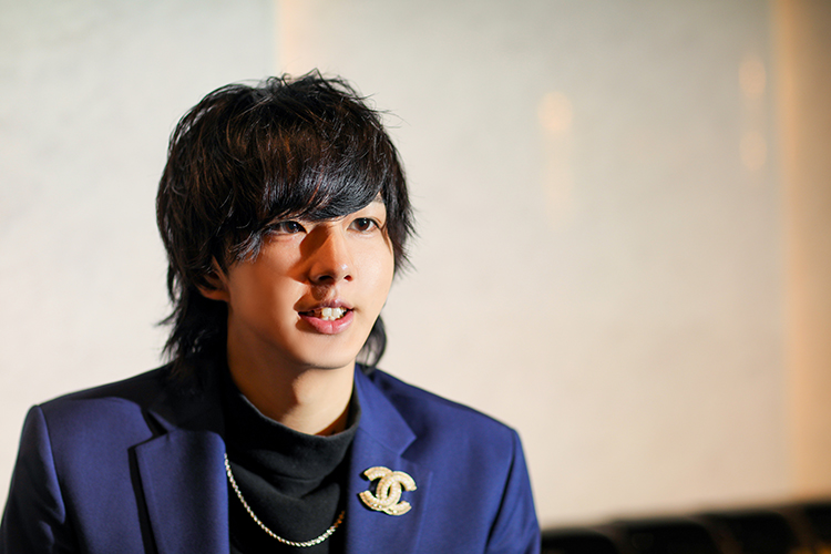 【OVER】静岡から歌舞伎町へ! 期待のホープ『なつき』にインタビューを企画!!