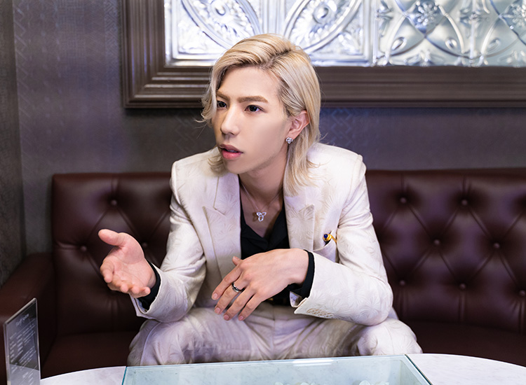 【特集】今、TVで話題「ホスト界のラウール」ことNico 空条 承太郎さんにインタビュー!!