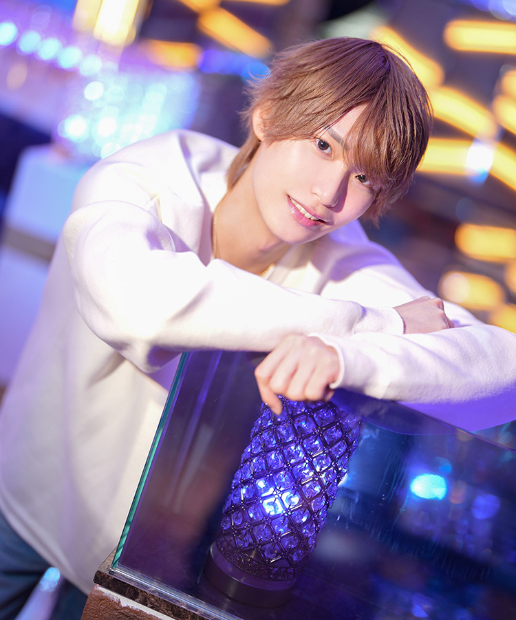 【ellie】未経験から夢を掴む!! 颯天支配人の成功ストーリー