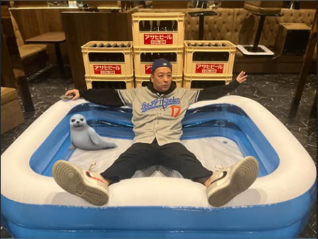 【GOAT】無双 吉宗、ビールプールでバースデー祝福!!