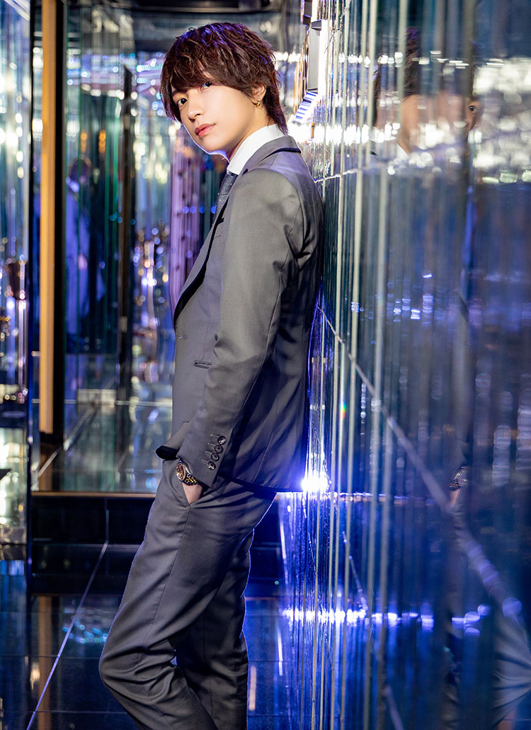 【BEAST】 教育に人生を懸けるホスト、輝咲 冬真の進化論。