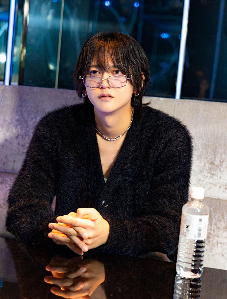 【ATOM-PLACE-】 mAko 表舞台を離れた彼が選んだ次の場所──モデル経験を武器に夜で躍進する理由