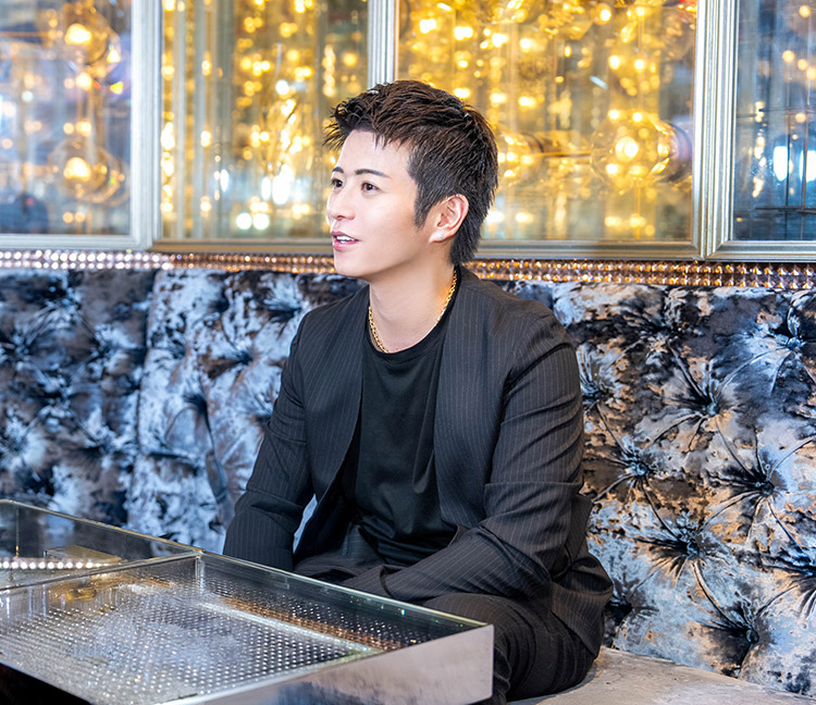 【RED／PRISM】を動かす男。 "ブリ大根KAKERU" 売れない2年が最強のプロデュース力を作った。