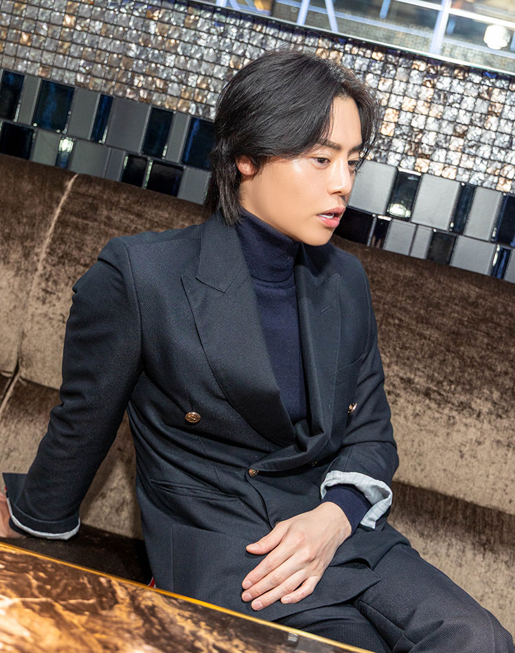 【ATOM-Travis-】  りゅうせい 10万円を握りしめて東京へ。そこで出会ったホストの世界