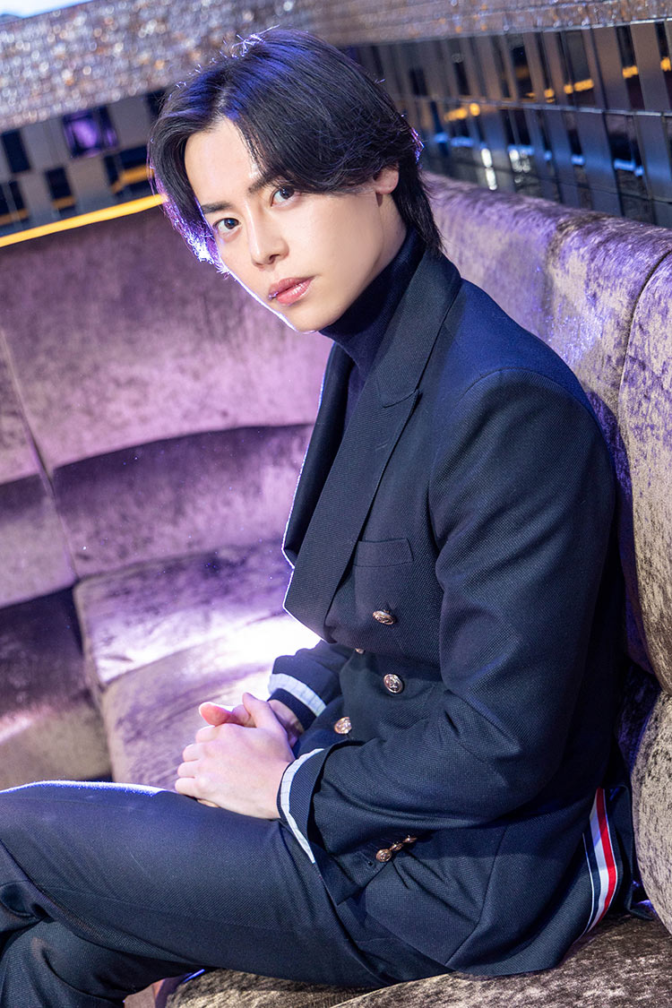 【ATOM-Travis-】  りゅうせい 10万円を握りしめて東京へ。そこで出会ったホストの世界