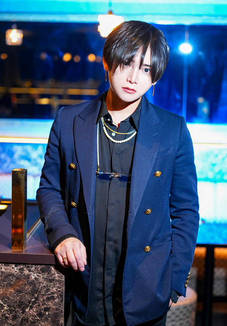 【CoeuR】天音雫 ホストクラブ経営に正解はない──だから俺は、人で勝つ