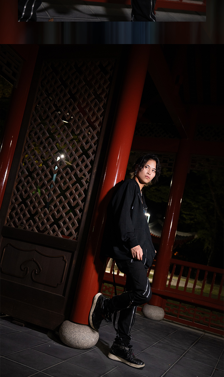 『BLACK-EVE-』のイケメン3人組がグラビアに登場!!