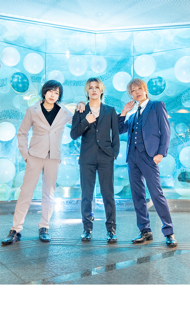 恒星のように宵に輝く!!ミナミ『Sirius☆☆☆☆☆』の人気キャスト3人組がグラビアに登場!!