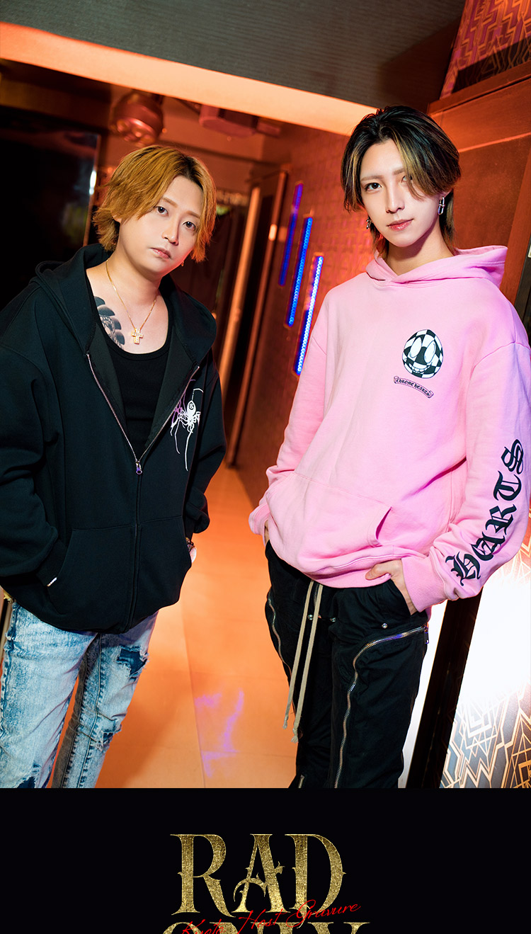 『RAD ONLY』のイケメン2人組がグラビアに登場!!