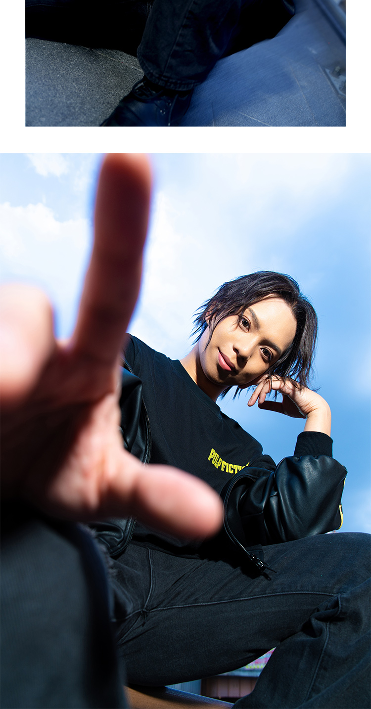『AMBERS』から実力派3人組がグラビアに登場!!