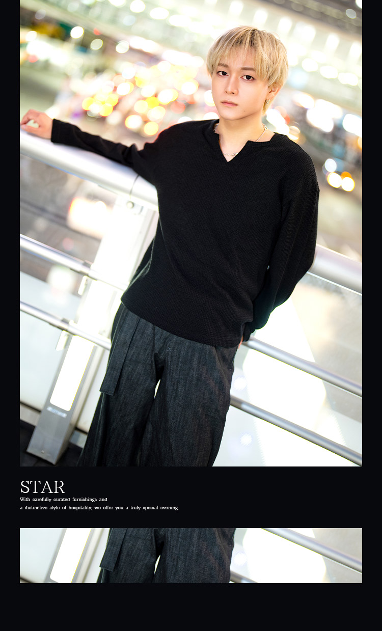 話題の3人!!『STAR』を彩る注目トリオのグラビア!!