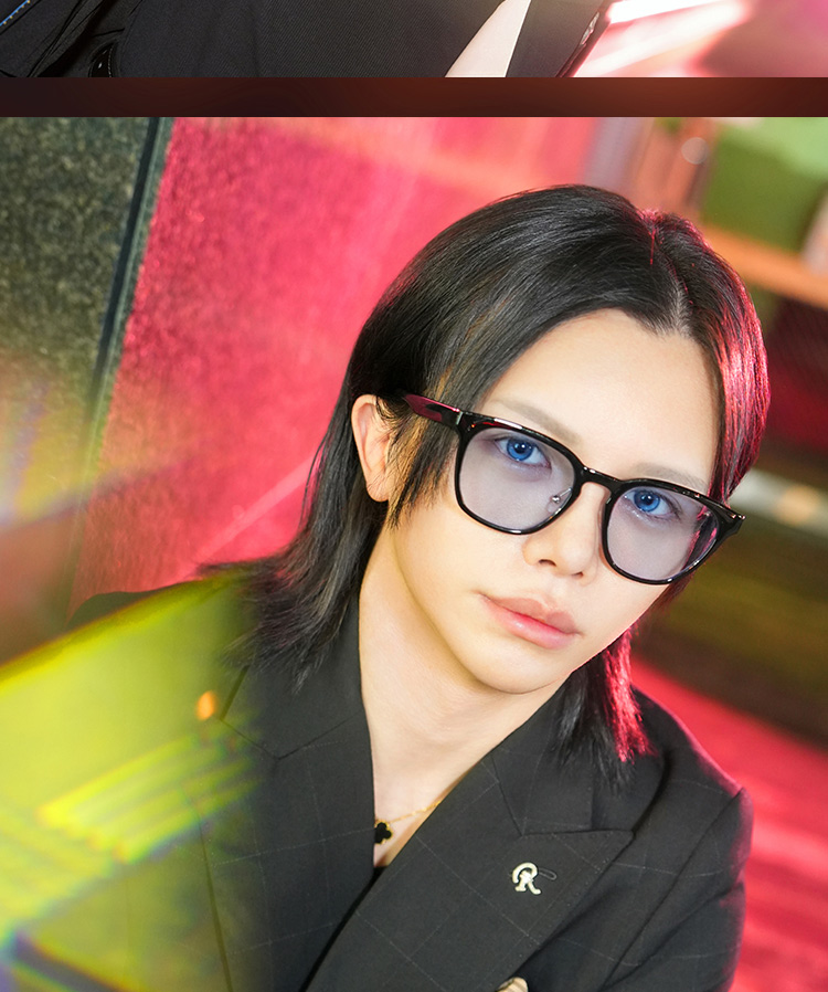 『ABYSS』の色気コンビがグラビアに登場!!