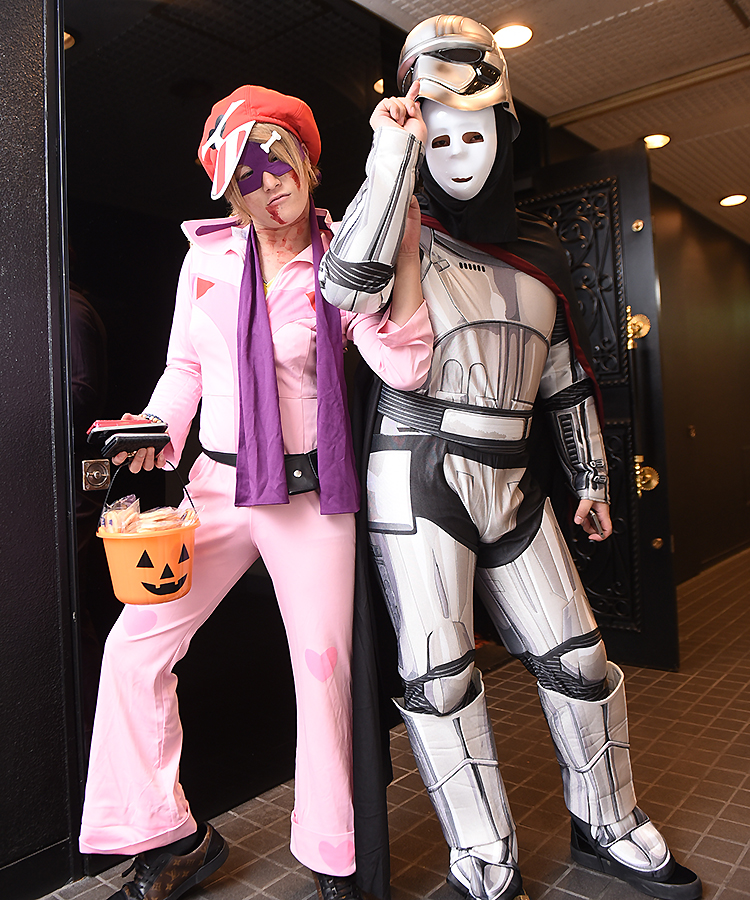 ゾンビと化したヤッターマン2号と「スターウォーズ」ストームトルーパーの意外な中身