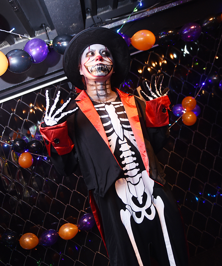 きっとエンターテイナーな骸骨な人。きっと手品もうまい。