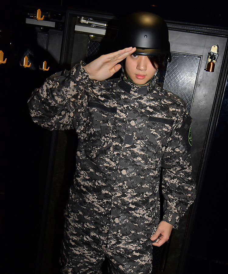 アーミーコスプレですよ〜☆