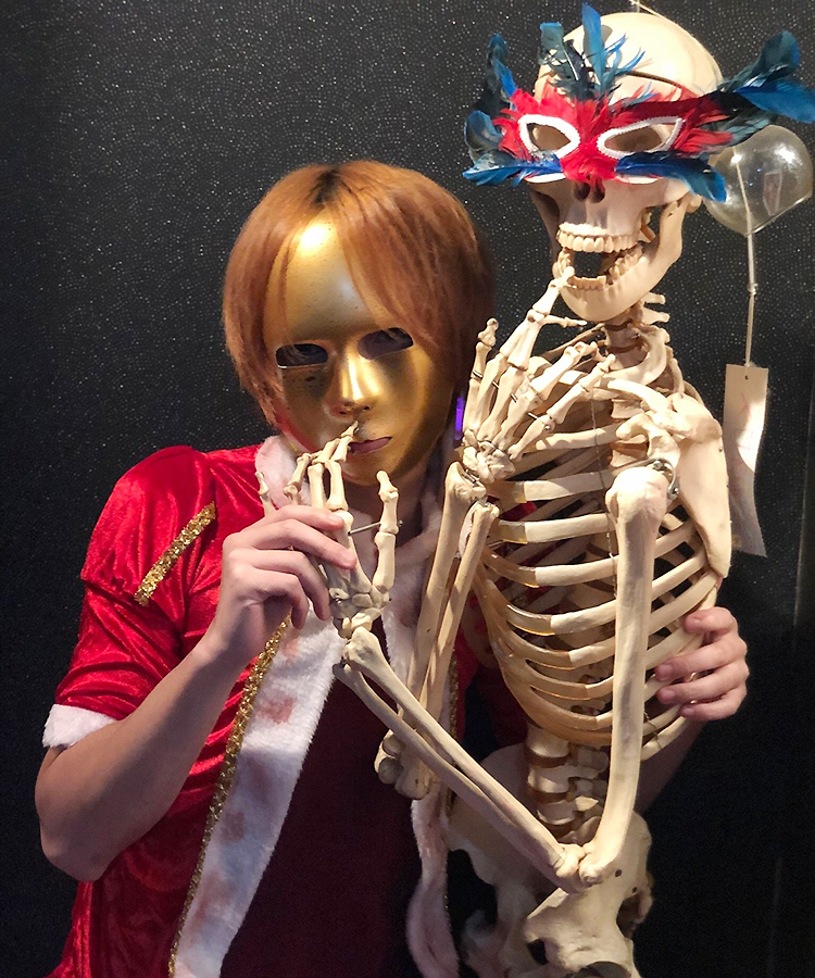 鉄仮面の王子様と最高のひとときを…