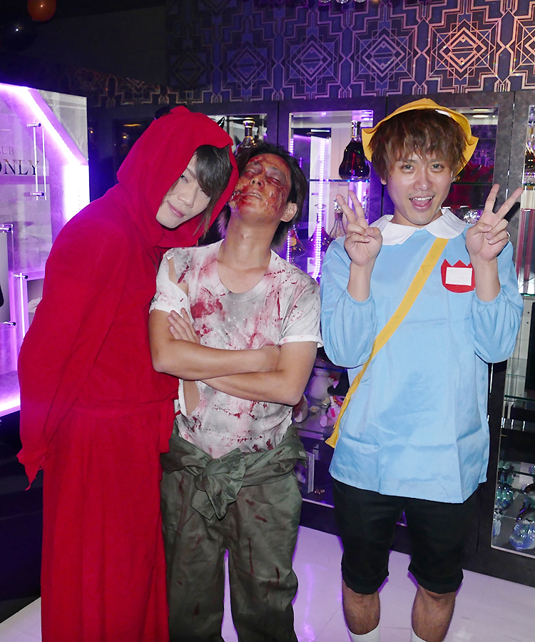 悪魔とゾンビのコンビにビクともしない幼稚園児