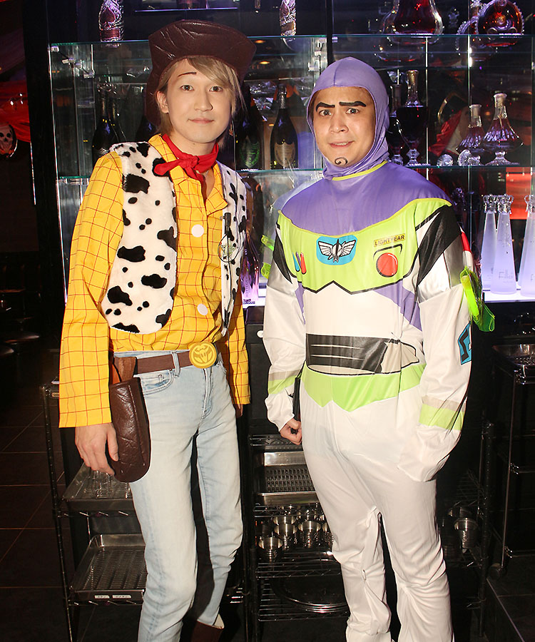 表情まで完コス…!