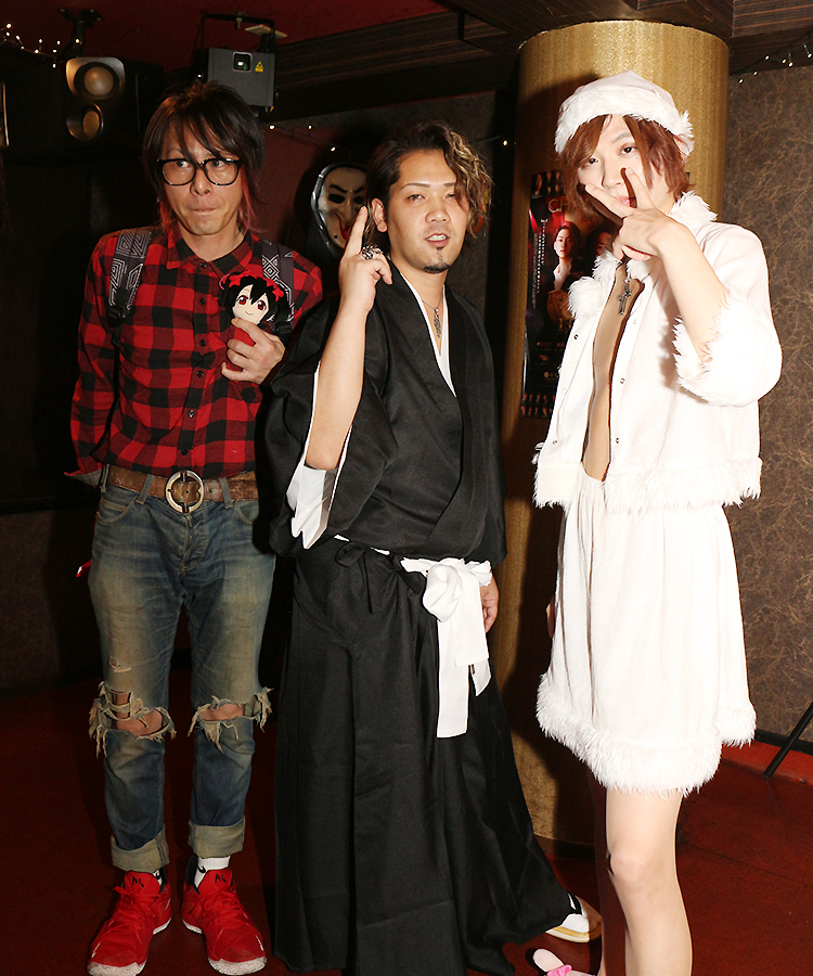 オタク＆死神＆サンタコスのスリーショット☆