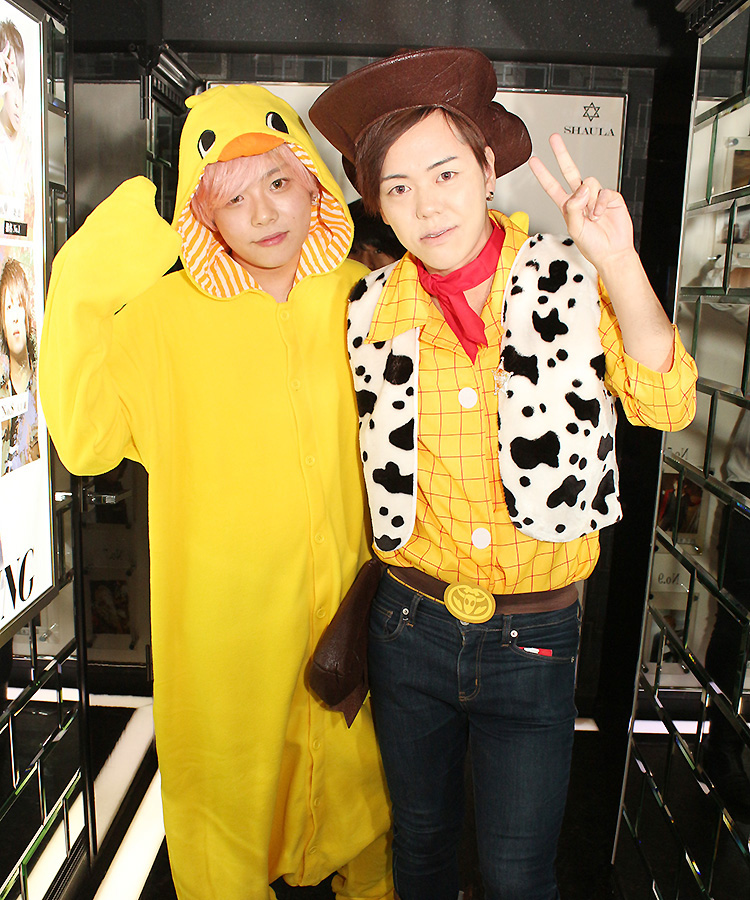 黄色で統一しました