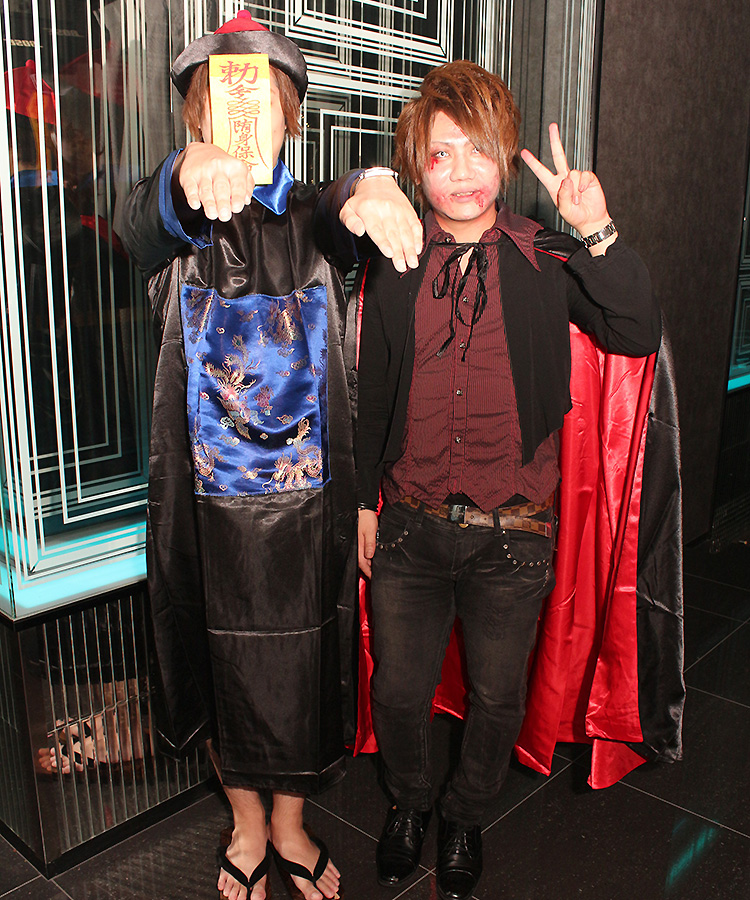 キョンシーとゾンビの夢の2ショット♪