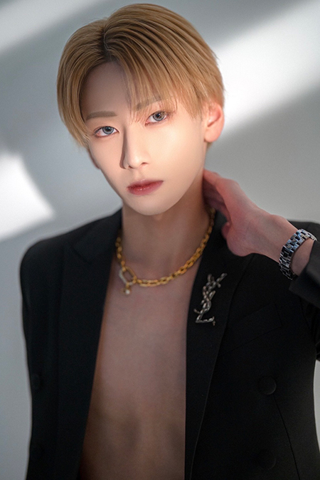 杉山 ブルズアイ 銀 WORLD 大阪本店 大阪 ミナミ