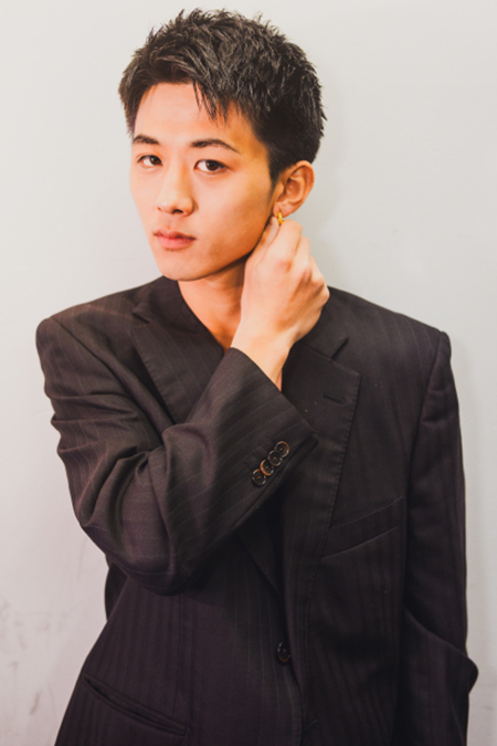 弾間 龍二 TRIDENT 歌舞伎町