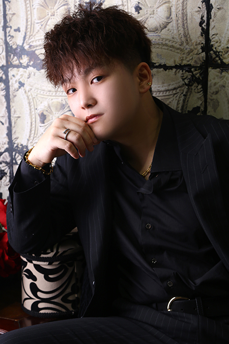 タイソン ATOM-Travis- 大阪 ミナミ