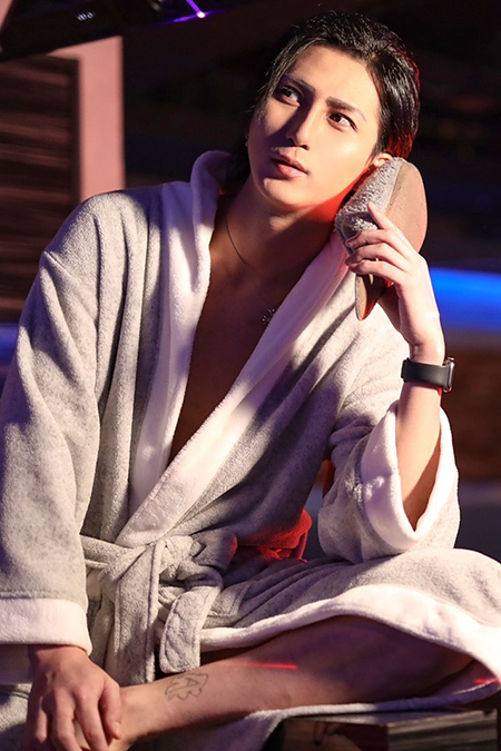 REN KANZAKI HIGH BRAND 大阪 ミナミ