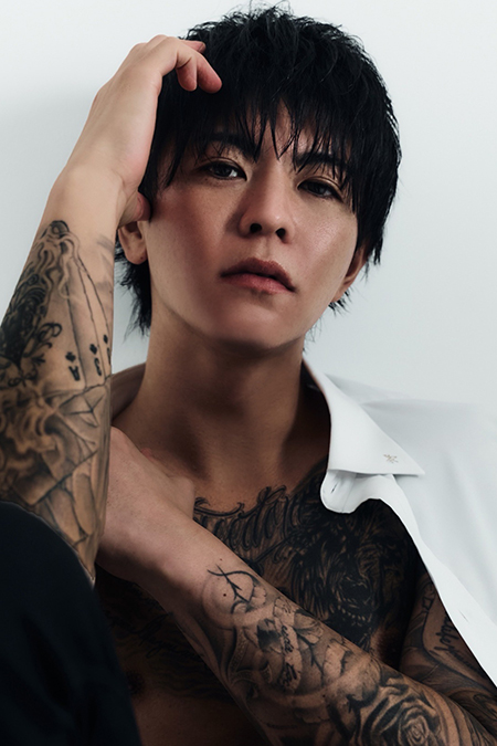 黒咲 綾