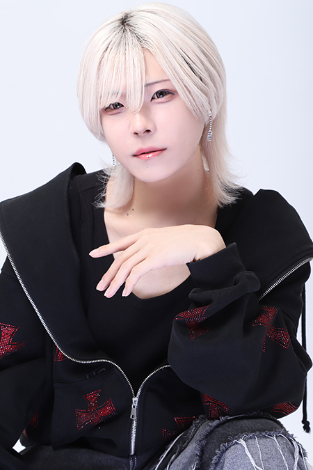 苺 めろ FOUND OUT 大阪 ミナミ