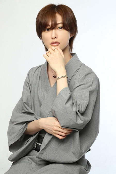 ellie 綾瀬 翔希