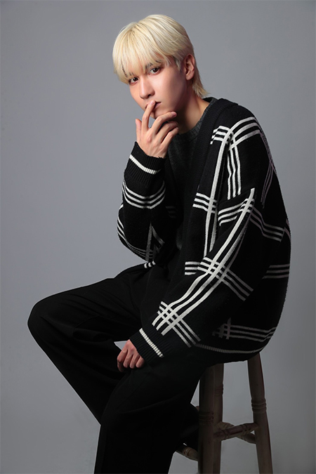 Dear's BACHELOR RICKY