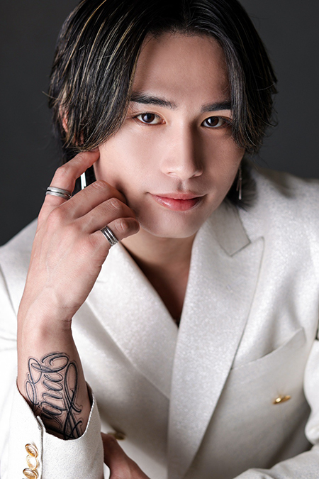 WORLD 大阪本店 豪輝