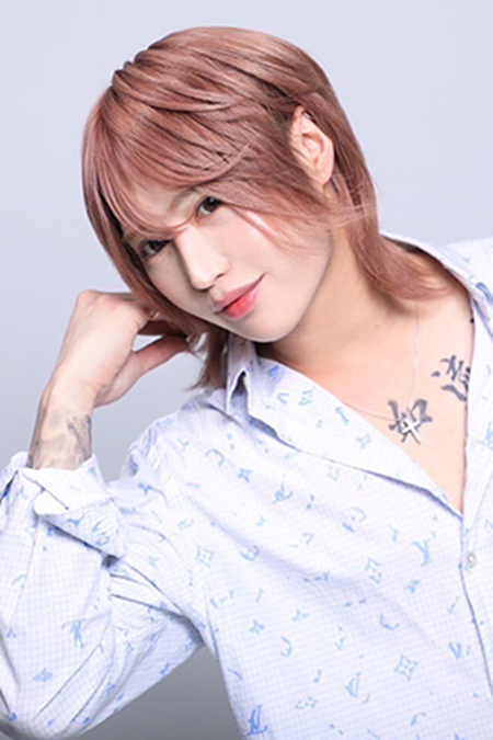 山田 太郎 Decent 歌舞伎町