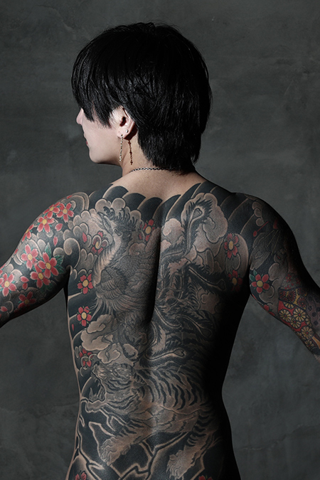 トリンドル ウララ SWAMP 大阪 ミナミ