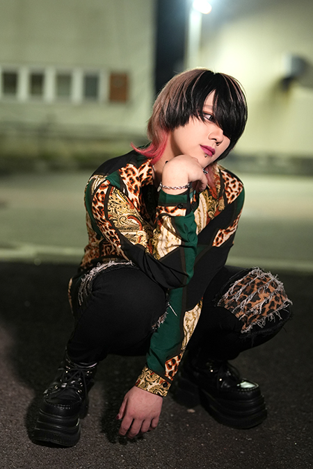 ニア WHITE 愛媛/松山