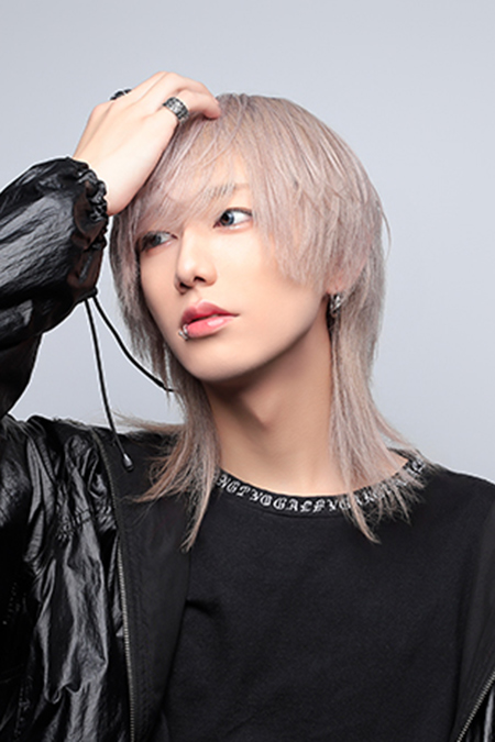 莉於 LALA 歌舞伎町