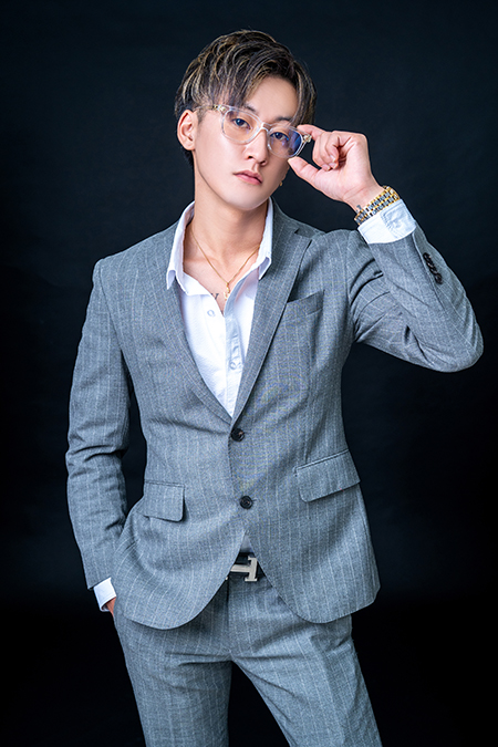 虎 MERRY GO ROUND 本店 大阪 ミナミ