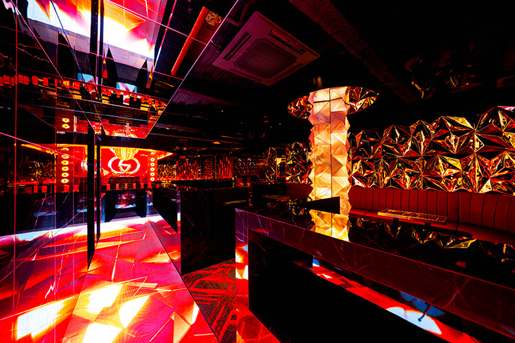 大阪 ミナミ ReAL リアル