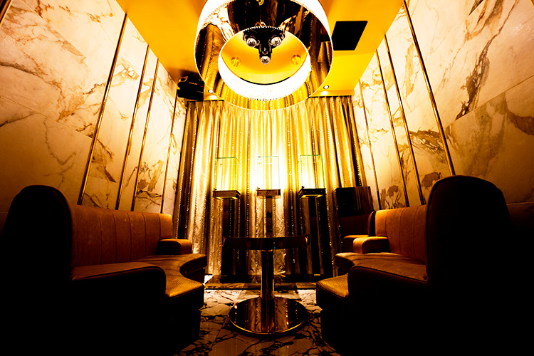 大阪 ミナミ ReAL リアル