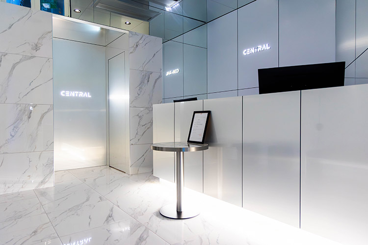大阪 ミナミ CENTRAL セントラル