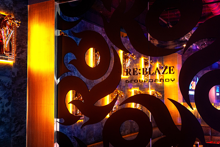 大阪 ミナミ REBLAZE リブレイズ