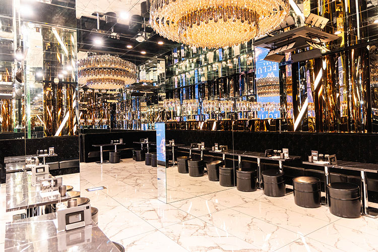 大阪 ミナミ THE CLUB OSAKA ザ クラブ オオサカ