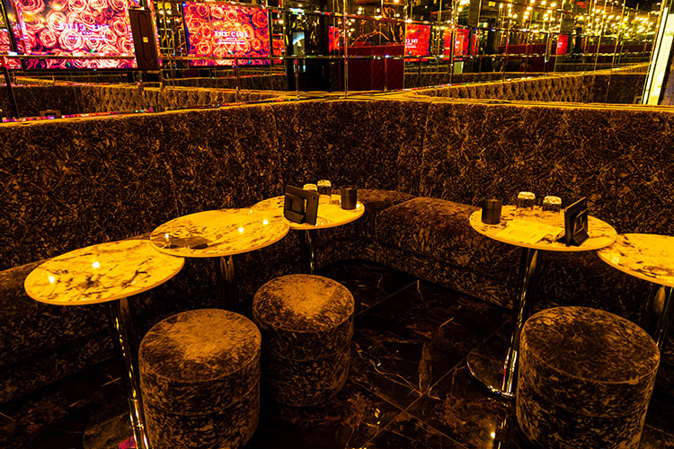 大阪 ミナミ THE CLUB OSAKA ザ クラブ オオサカ